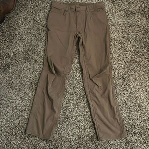 Under Armour pants 36//34